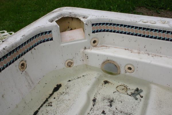 Hot Tub Removal in Seattle