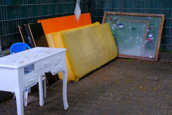 Old Furniture Disposal in Seattle